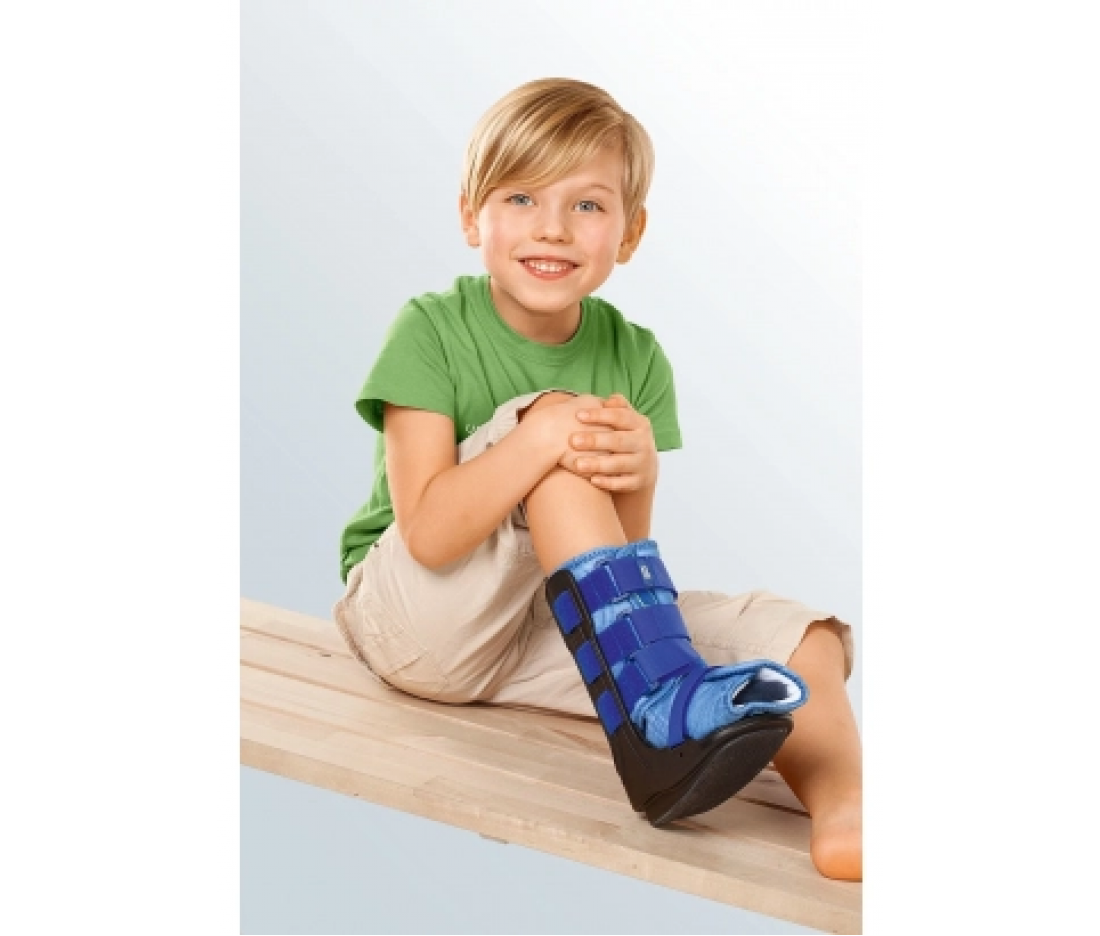Ортез для гомілковостопного суглоба дитячий Мedi Walker boot kidz